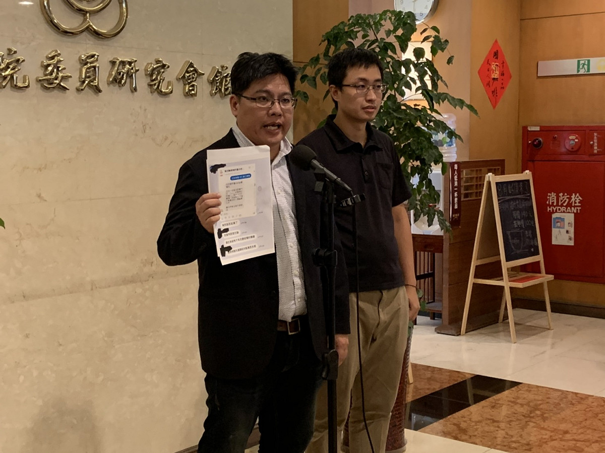 邱顯智(左)與林邑軒出面受訪。 圖:陳佩君/攝