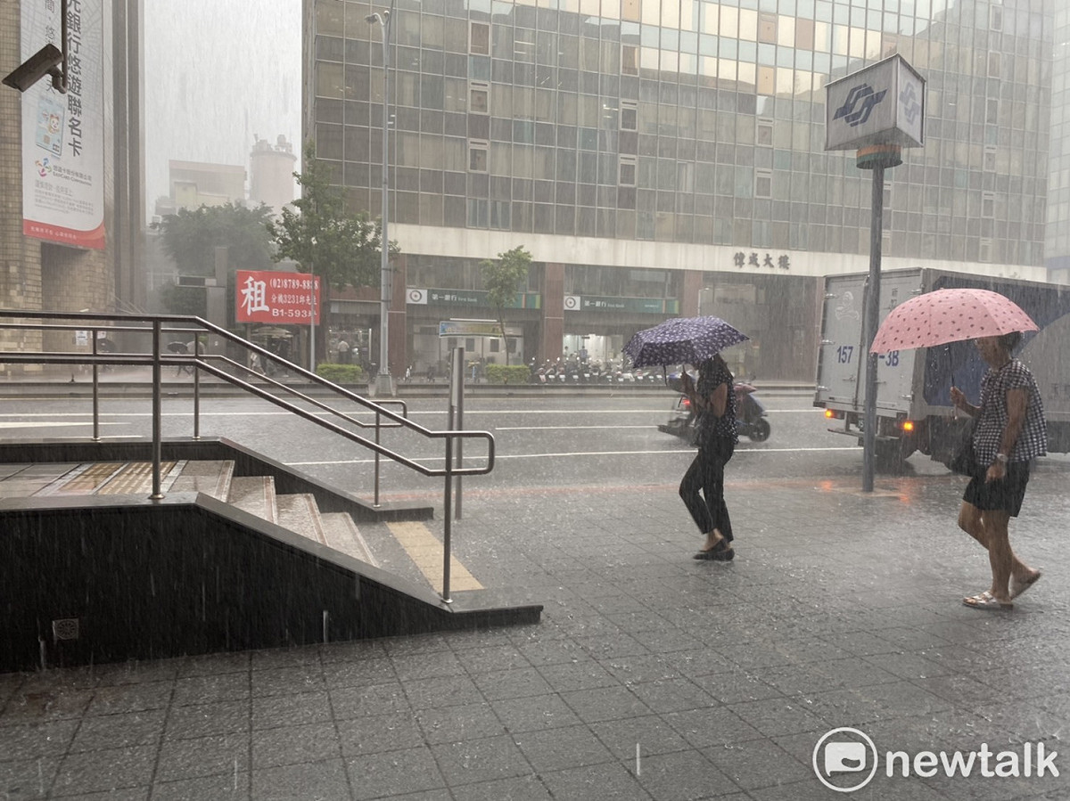 彭啟明今（30）日表示，梅莎颱風將在週一及週二最接近台灣，屆時颱風外圍的環流將會為北台灣帶來雨勢。 圖：楊紫希/攝
