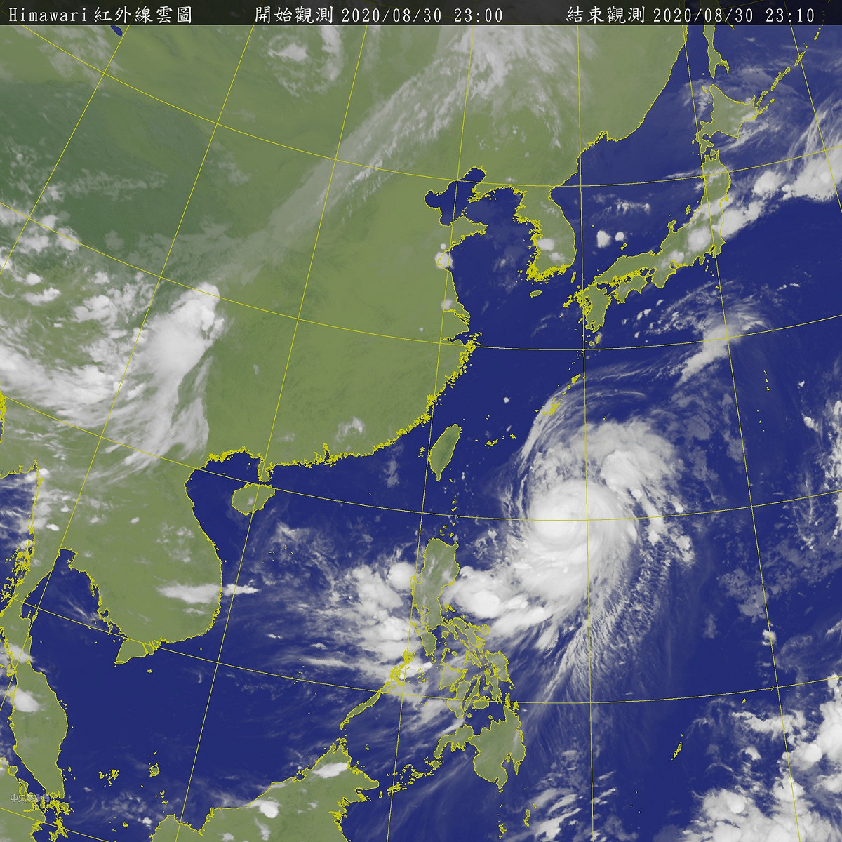 台灣東南方有一團明顯雲系，就是中颱梅莎，因海面環境有利於它的生長環境，不排除有可能成為今年第一個強颱。 圖：中央氣象局/提供