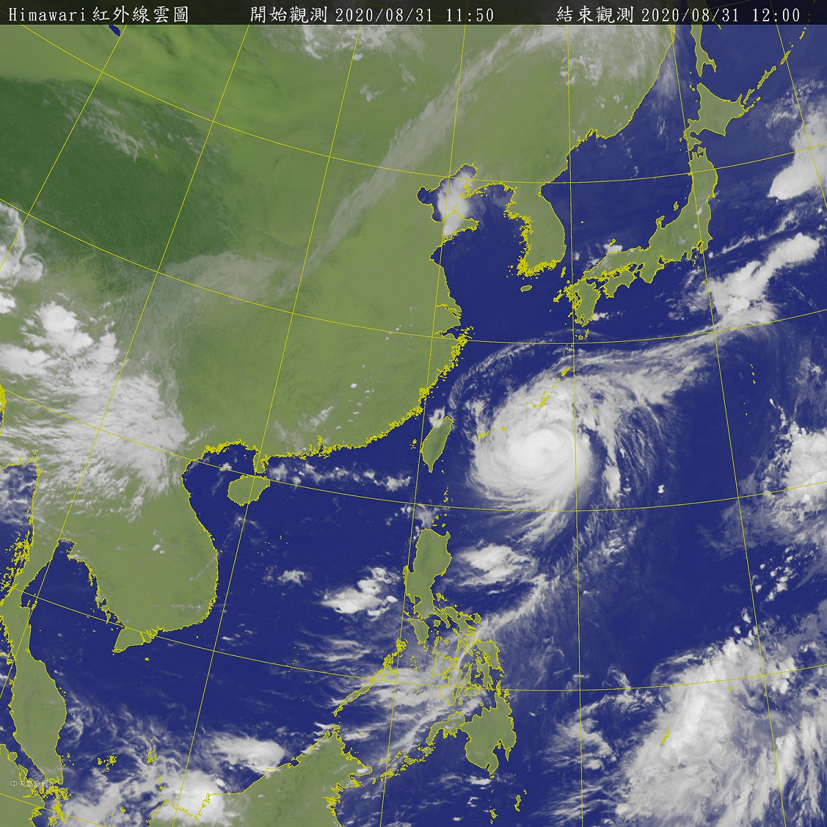從衛星雲圖上可見，台灣東邊的梅莎正在逐漸長胖當中。 圖：中央氣象局/提供