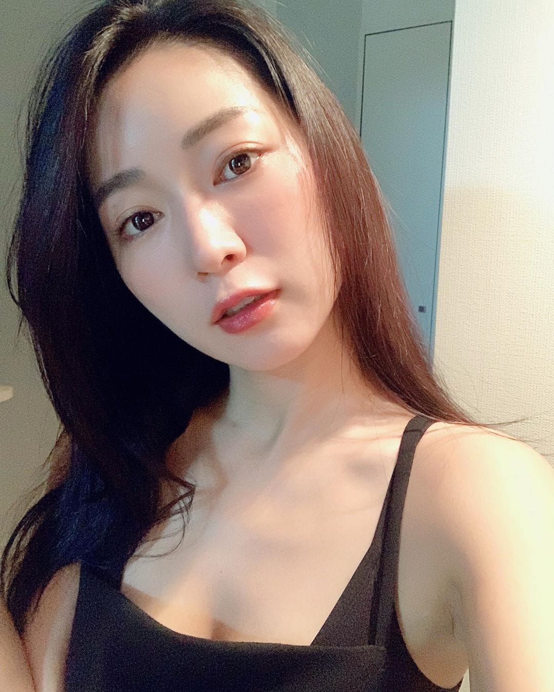 在《半澤直樹2》短暫演出的日本女星階戶瑠李驚傳病逝。 圖：翻攝自階戶瑠李ＩＧ