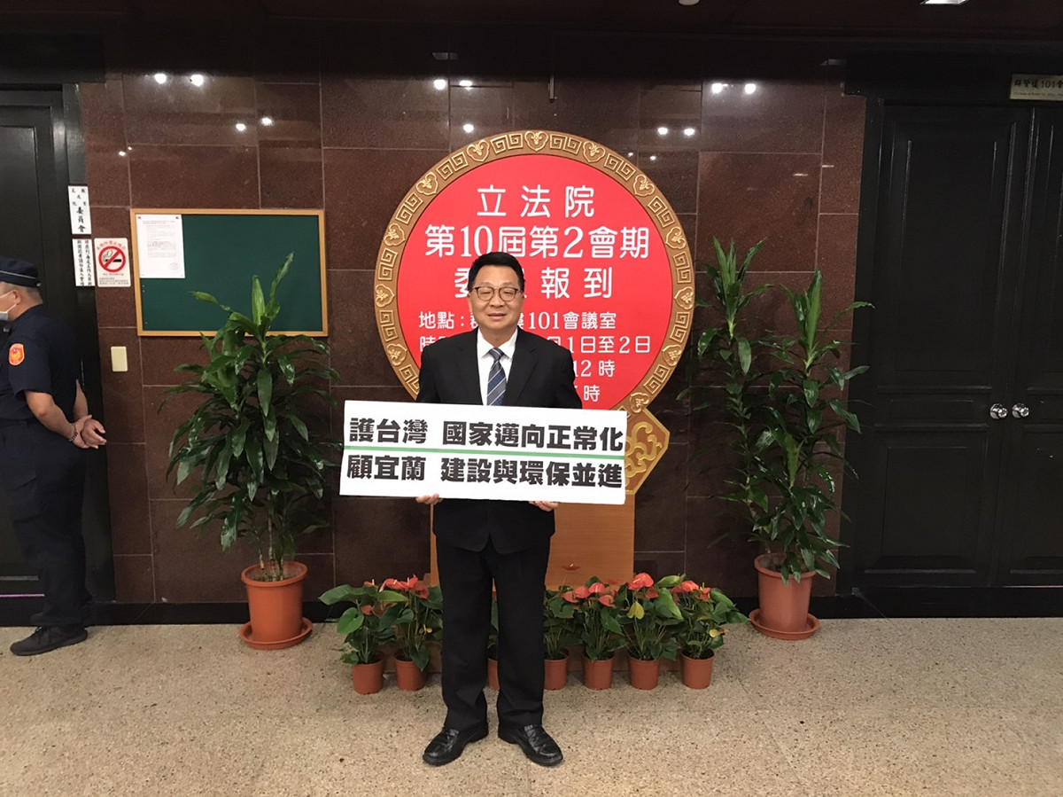 陳歐珀今天再搶頭香。 圖:陳歐珀辦公室提供