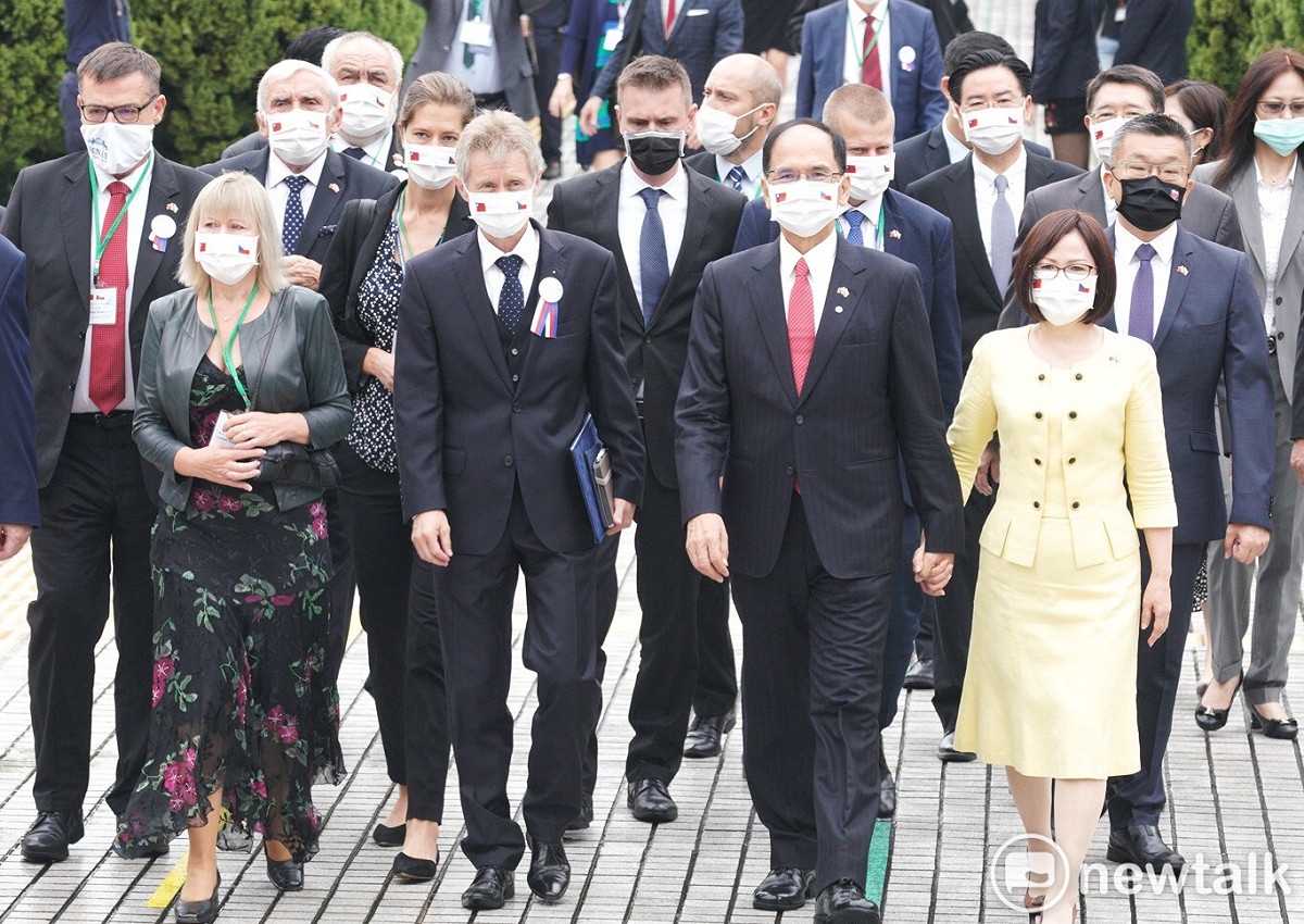 捷克參議長韋德齊所率領的參訪團共89人，第3次採檢結果均為陰性。圖為韋德齊1日受邀到立法院參訪並發表演說。 圖：張良一／攝
