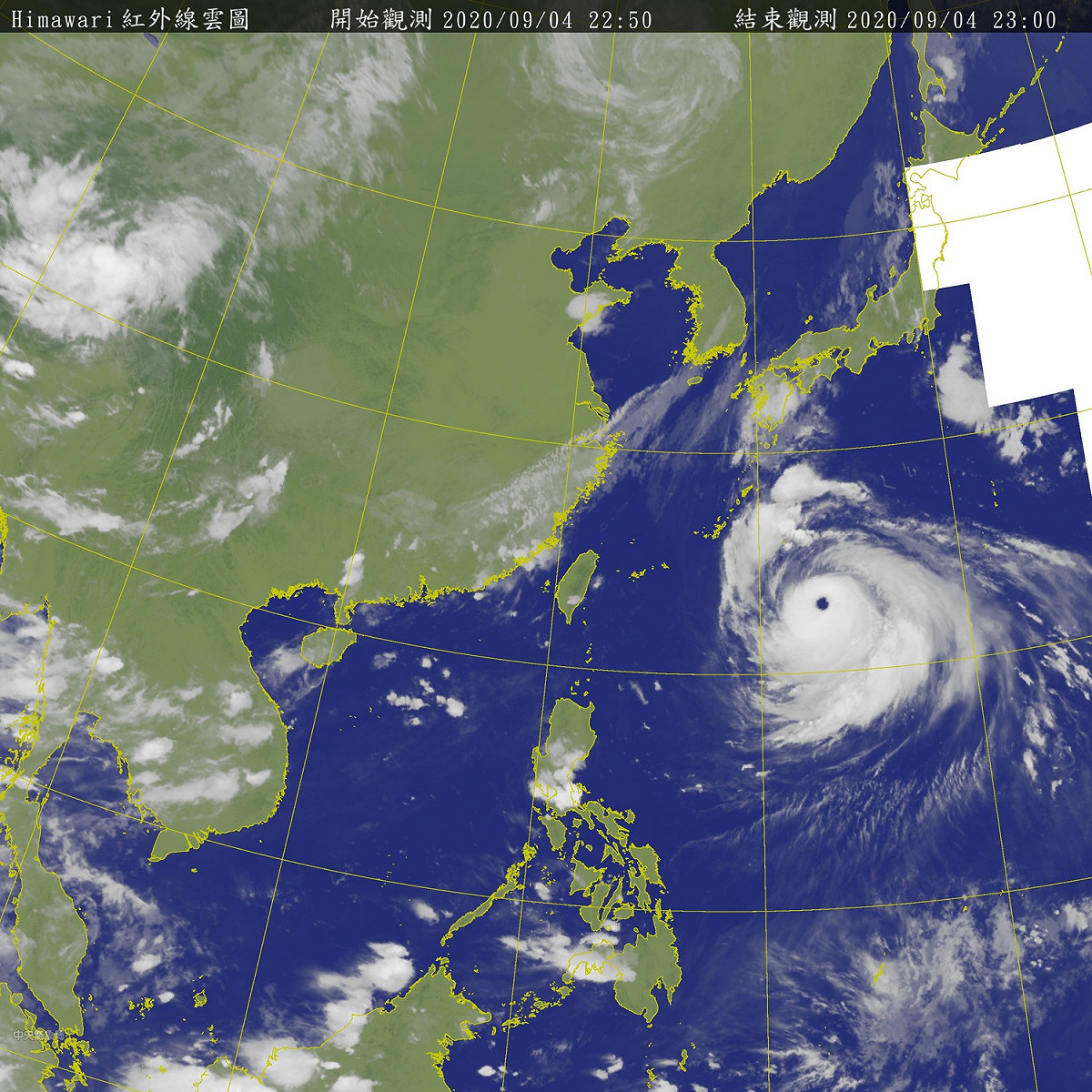 衛星雲圖上可見台灣東南方的強颱海神，颱風眼清晰可見，雲系結構紮實，還在持續增胖中。 圖：中央氣象局/提供