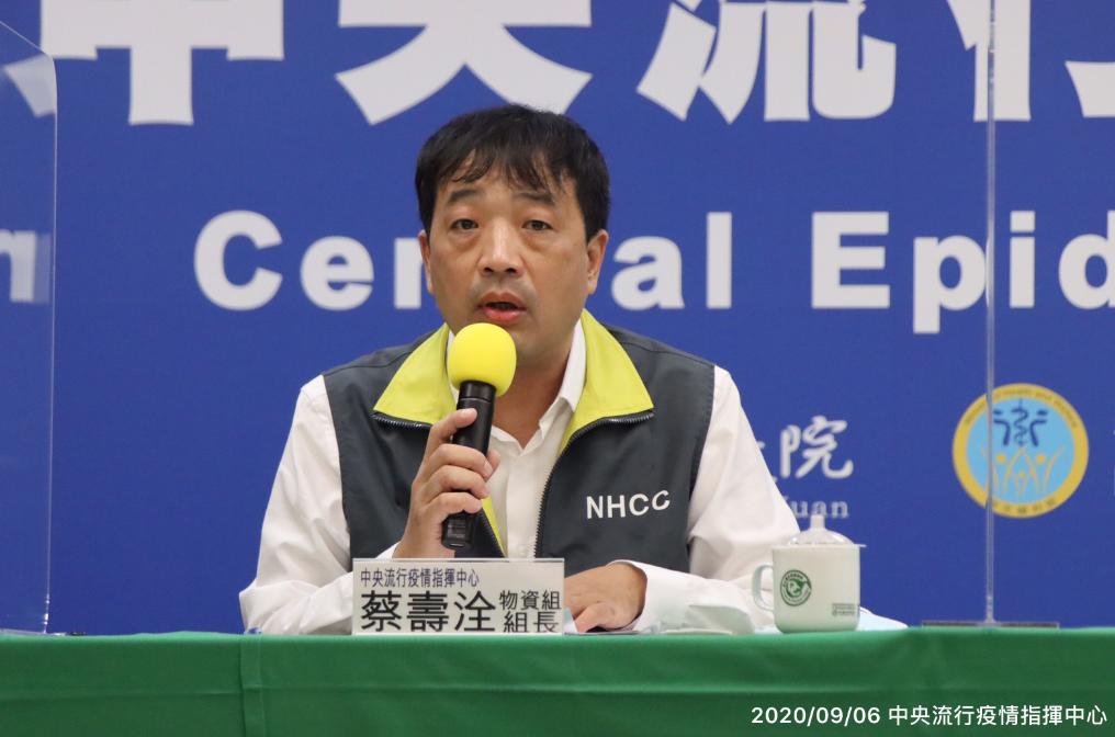 中央流行疫情指揮中心物資組組長蔡壽洤 。 圖：中央流行疫情指揮中心/提供