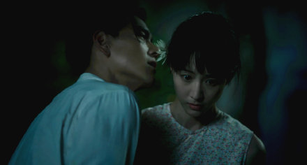 彭于晏在《第一爐香》中挑戰尺度，預告就有不少養眼鏡頭。 圖：翻攝自《第一爐香》預告