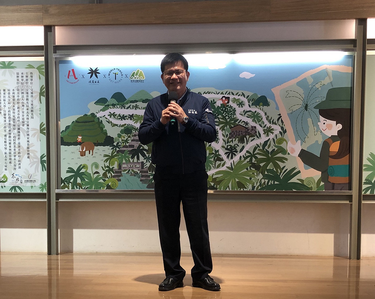 交通部觀光局與台灣千里步道協會，於9月8日在交通部長林佳龍與中央相關部會的見證下，共同簽署淡蘭百年山徑國際推廣公私協力合作備忘錄。 圖：交通部觀光局／提供