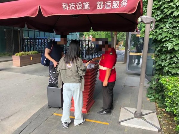 大陸一名豪宅的保全透露，「富人的生活，是我們這些人想像不到的精彩」。 圖：翻攝自《ZAKER》
