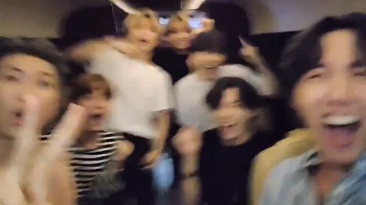 BTS得知消息後超級開心，影片興奮到模糊。 圖：截圖自BTS推特