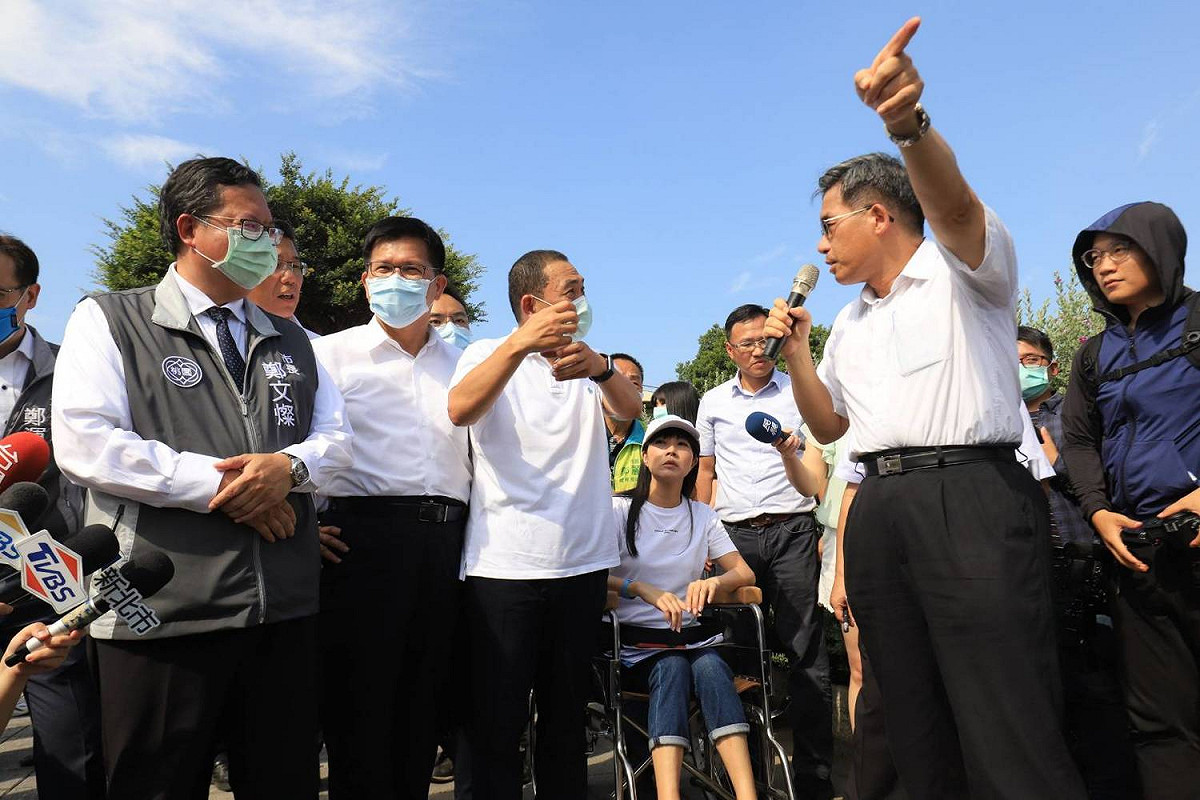 交通部長林佳龍、新北市長侯友宜、桃園市長鄭文燦今視察國道一號林口交流道工程 圖/本報攝影組