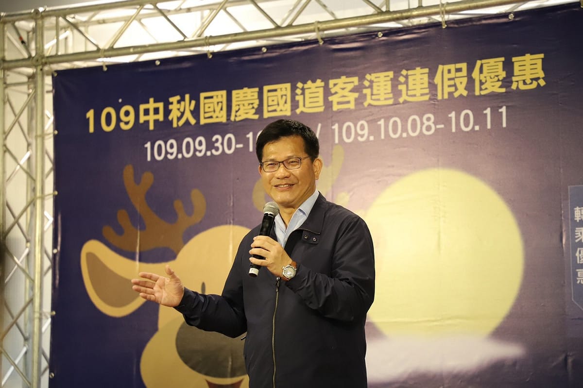 林佳龍額外加碼優惠。 圖：公路總局／提供