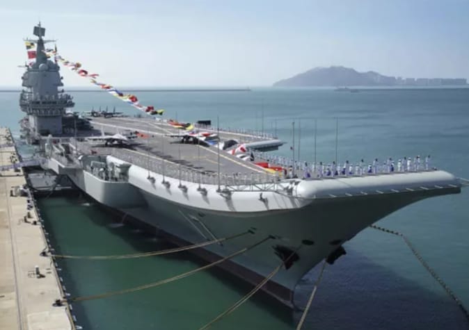 解放軍自製航母「山東號」目前正在渤海進行艦載機組訓。 圖：翻攝自網路