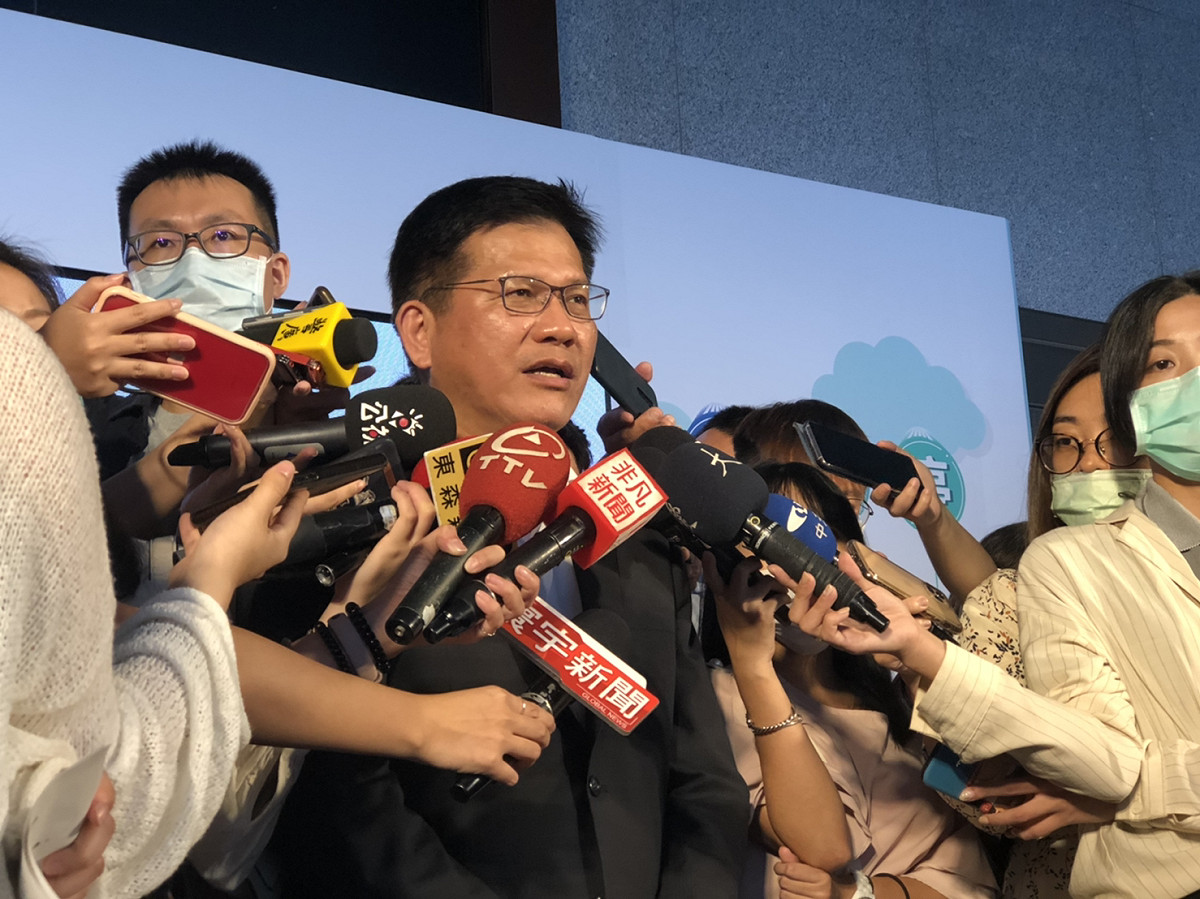 觀光局曾推出武界溯溪行程，交通部長林佳龍表示，已全面下架並要求檢討。 圖：汪靖軒／攝