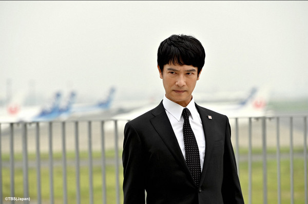 由堺雅人主演的《半澤直樹》第2季，收視穩居今年度日劇冠軍。 圖：friDay影音/提供