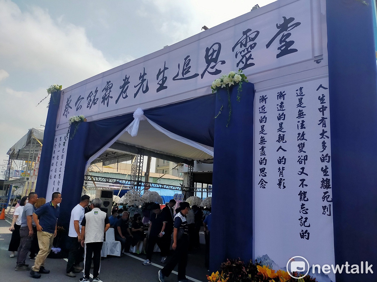 蔡銘霖的靈堂位於台中市清水區中華路448號。  唐復年/攝