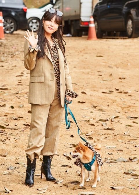 Wonder Girls宥斌和她的柴犬Kongbin。 圖：翻攝自MBC