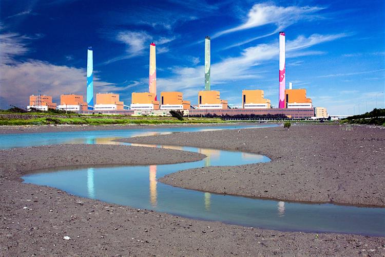 台中火力發電機。 圖：取自中華民國經濟部網站