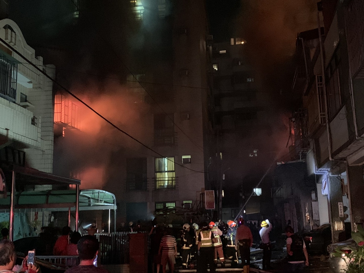 東海商圈氣爆現場。 台中市消防局/提供