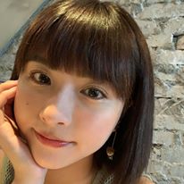 藝人小鬼(黃鴻升)女友峮峮，是中信兄弟隊的啦啦隊舞者。 圖：翻攝臉書粉絲專頁