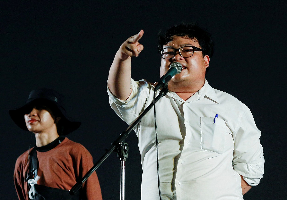 著名的抗議領袖之一帕里特（Parit Chiwarak）也因參與最近的示威活動而面臨18項指控。 圖：達志影像/路透社