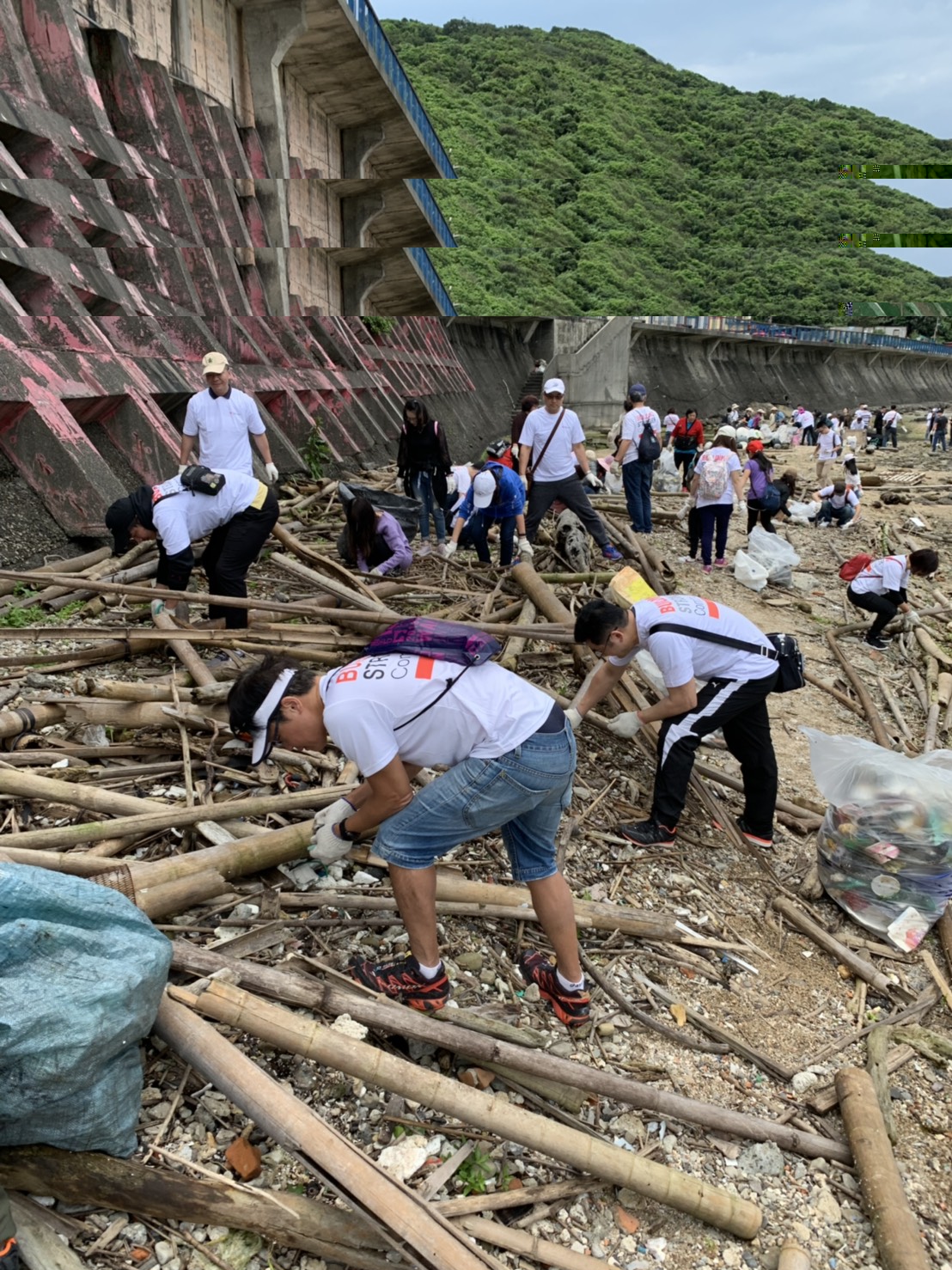 德州儀器工業股份有限公司於世界地球日辦理淨灘活動。  圖：新北市環保局提供