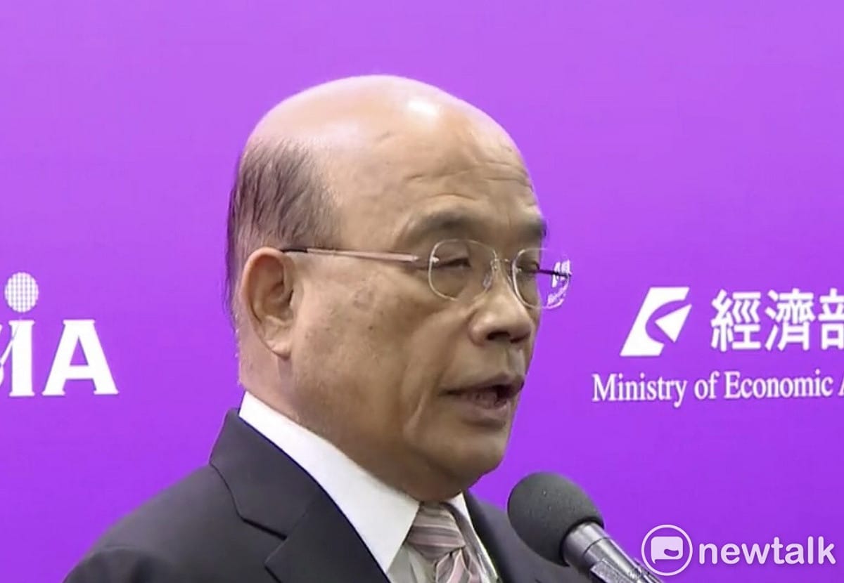 行政院長蘇貞昌今（23）天上午出席SEMICON Taiwan 2020開幕典禮前受訪。 圖：謝莉慧/攝