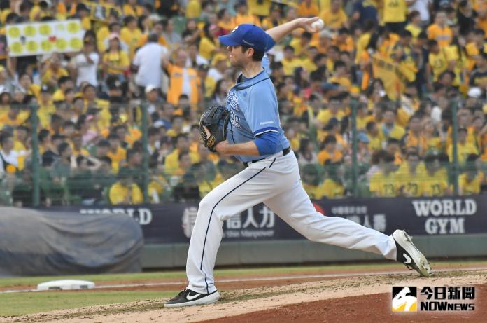 彭政閔引退賽，富邦悍將先發投手羅力。 圖／記者葉政勳攝 , 2019.09.29
