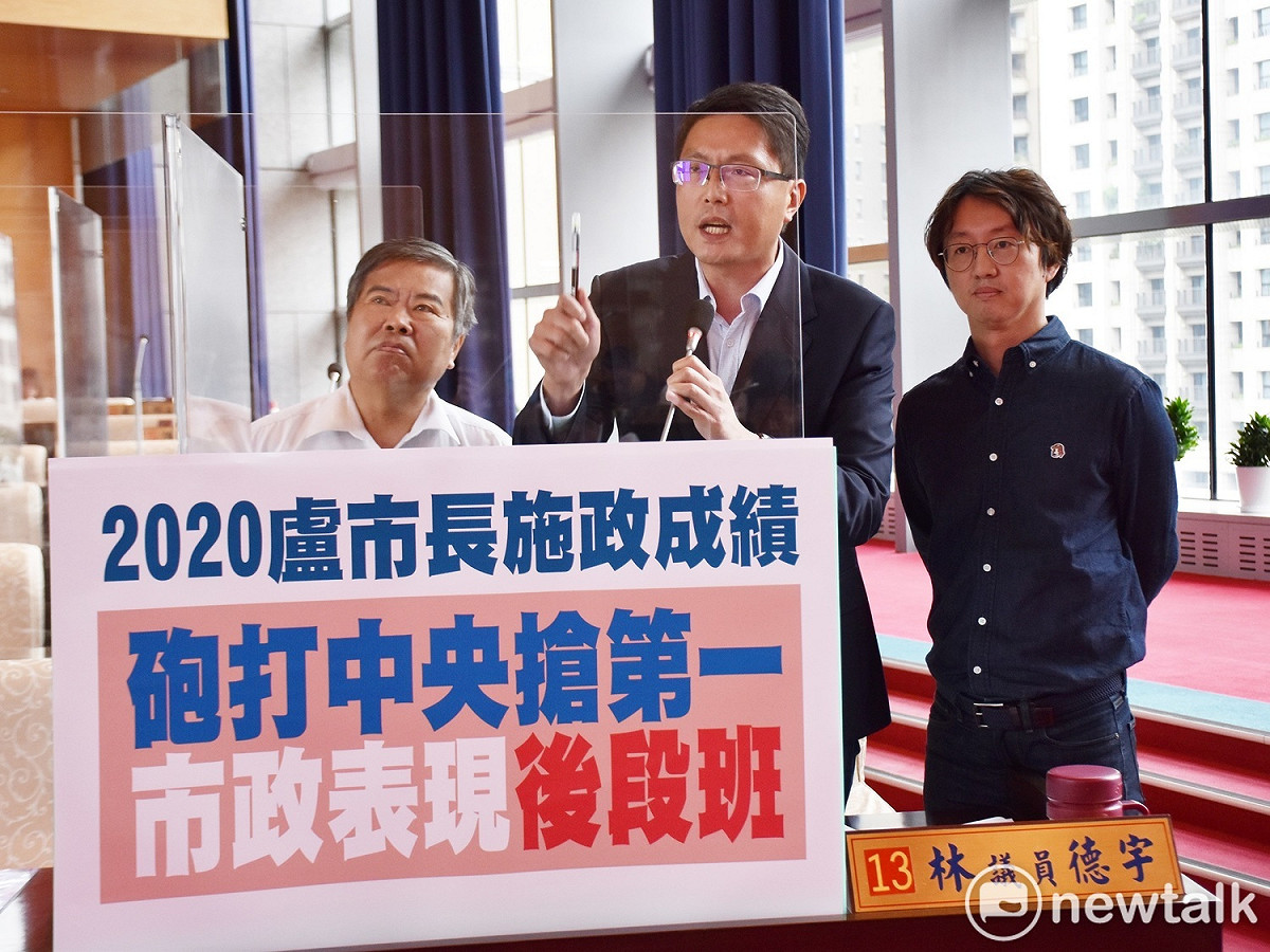 市議員林德宇今（28）日在議會質詢中詢問盧是否爭取連任？盧則以上班時間不談論選舉議題為由避答。 圖：唐復年/攝