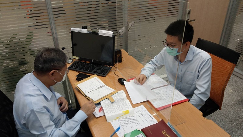 新北市勞工局自10月起每周三晚間提供免費律師夜間面談諮詢服務。 圖：新北市政府勞工局／提供