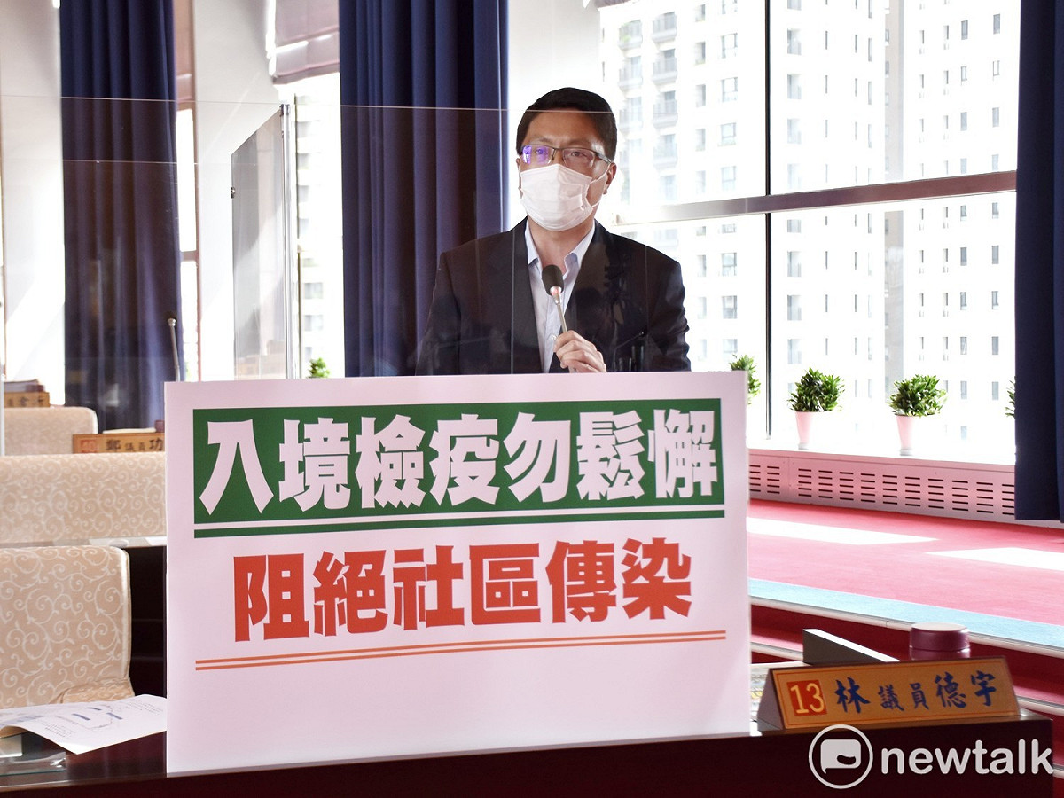 台中市議員林德宇批中市府防疫慢半拍。 唐復年/攝