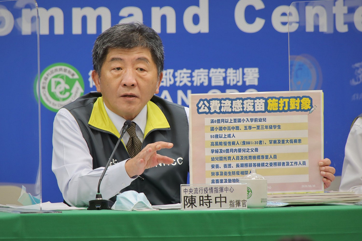 近日部會質詢多，陳時中部長於疫情記者會上罕見露出疲態。 圖：中央流行疫情指揮中心/提供