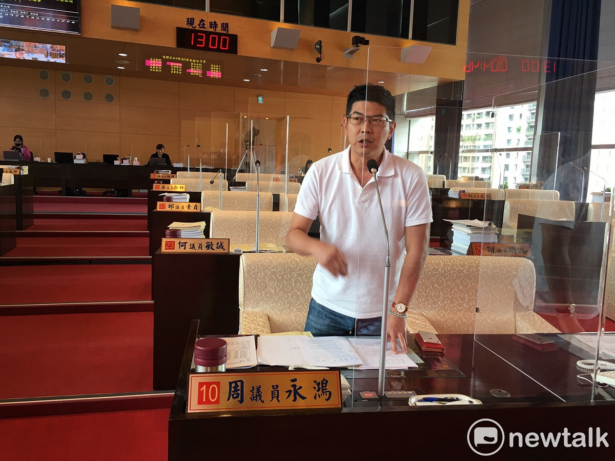 市議員周永鴻要求教育局應規劃吹哨者保護機制。 圖:唐復年/攝