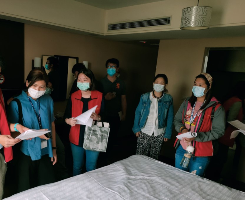 新北市府人員現場檢核防疫宿舍設立情形。  圖：新北市勞工局 / 提供