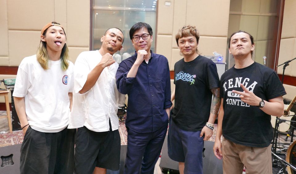 滅火器奪最佳樂團獎 陳其邁第一時間臉書恭賀