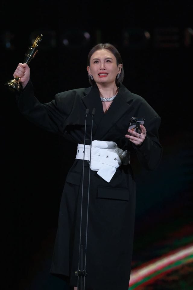 魏如萱主持金曲也奪國語歌后 激動落淚感謝在天上的爸媽