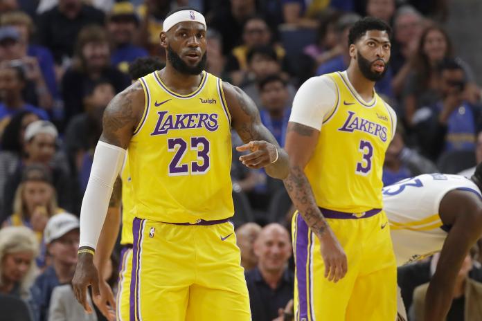 「詹皇」LeBron James(左)、「一眉哥」Anthony Davis。 圖／美聯社／達志影像