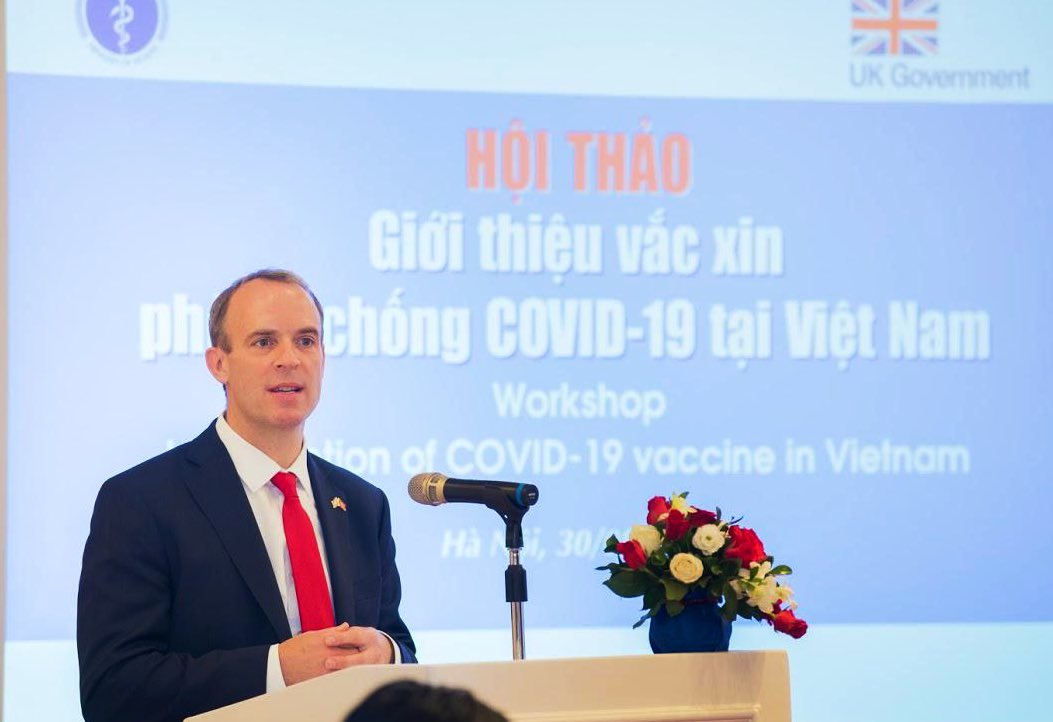 中國打壓維吾爾族人權、欺壓香港人民的行動引起國際關注，英國外交大臣拉布（Dominic Raab）日前表示，英國不排除抵制2022年北京動奧來抗議。 圖：翻攝自Dominic Raab推特