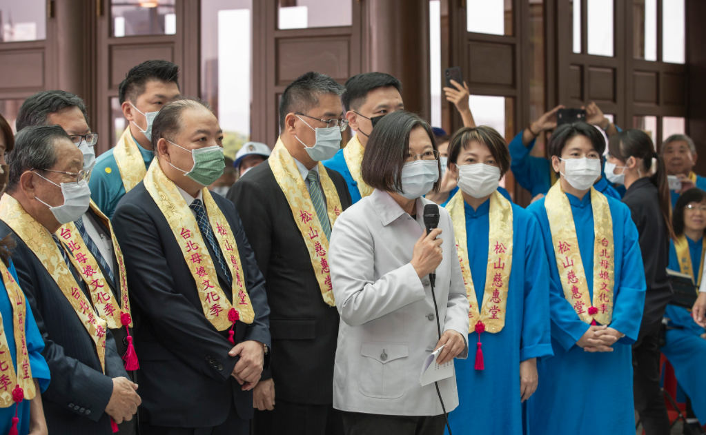 蔡英文針對昨天金門發生戰車翻覆事故向媒體發表談話。 圖:總統府提供