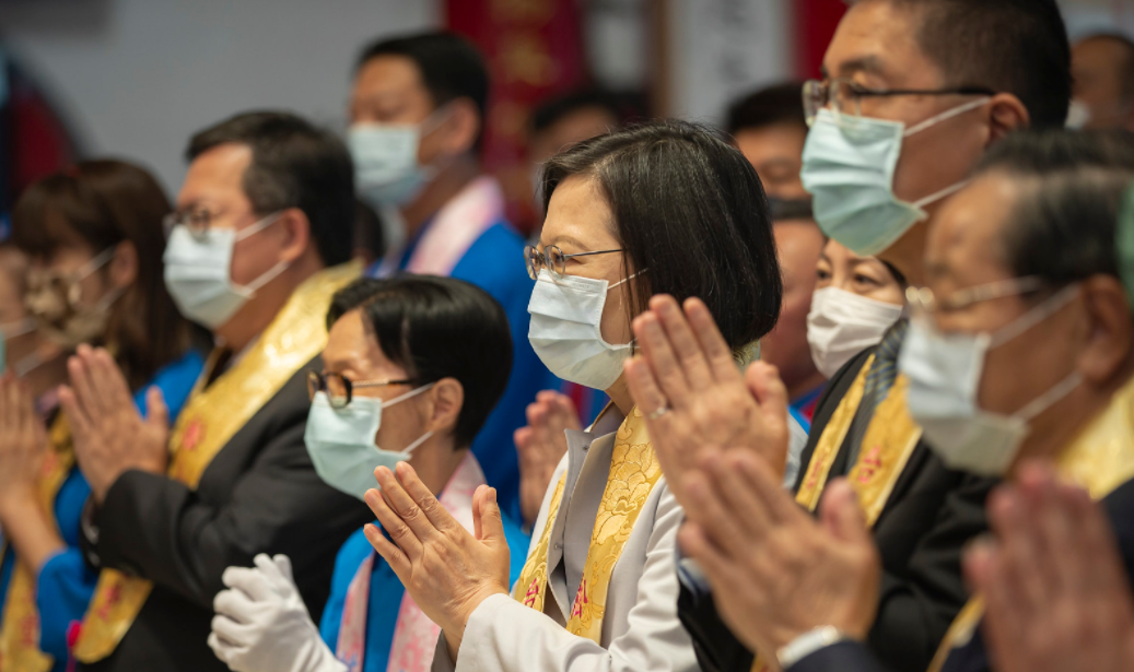 鄭文燦近日頻頻與蔡英文合體，引起外界聯想。 圖:總統府提供