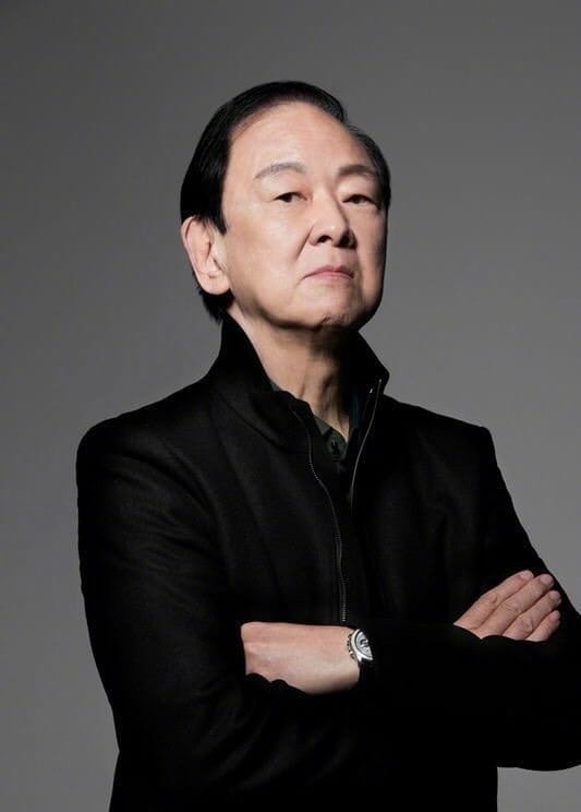 77歲的資深影人王噢，去年才剛榮獲金馬獎終身成就獎，今天卻被爆已病逝消息，但王羽女兒已經急忙否認有此事。 圖：翻攝微博