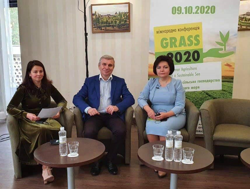 GRASS 2020研討會-烏克蘭有機聯盟主席 (中)邀請新北市分享有機農業推動經驗。  圖：新北市農業局 / 提供
