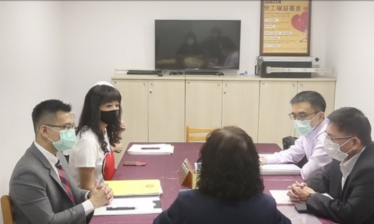 康軒因吹哨者事件雙方握手言和，全教總批李萬吉未親自出面道歉，毫無誠意，將持續推動全面抵制康軒產品的行動。 圖：翻攝自網路