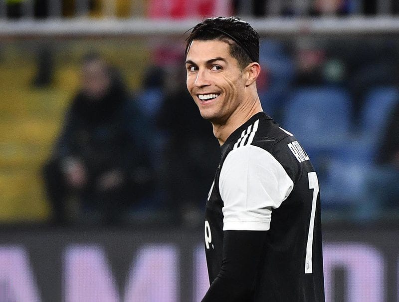 足球明星克里斯蒂亞諾·羅納爾多(Cristiano Ronaldo) 的COVID-19檢測呈陽性。 圖 : 翻攝自人民日報