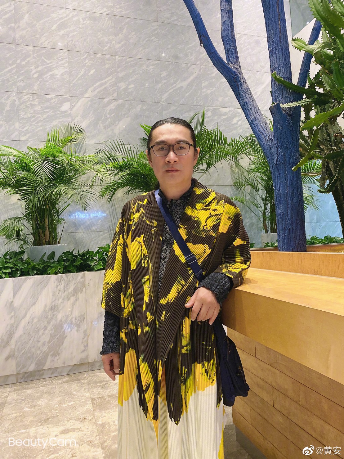 舔共藝人黃安長年旅居中國，對於兩岸時事，他常在自己的微博發表看法。 圖：翻攝微博