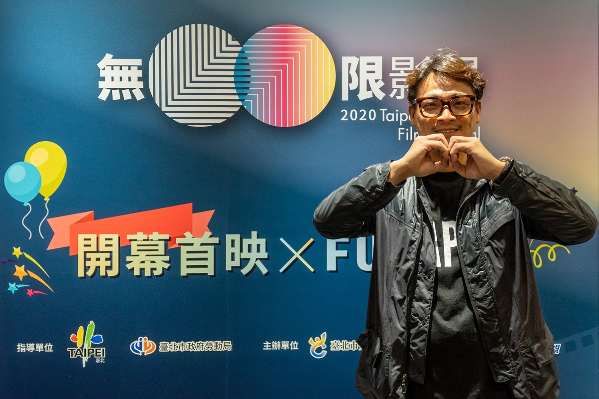 東明相分享演藝之路曾萌生退意 靠繪畫創作轉念再出發。 圖：公視/提供