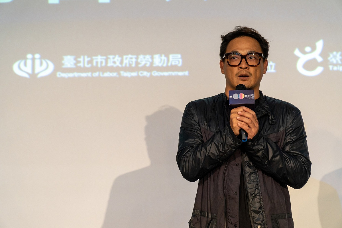 東明相出席無限影展開幕首映分享自身經歷。 圖：公視/提供
