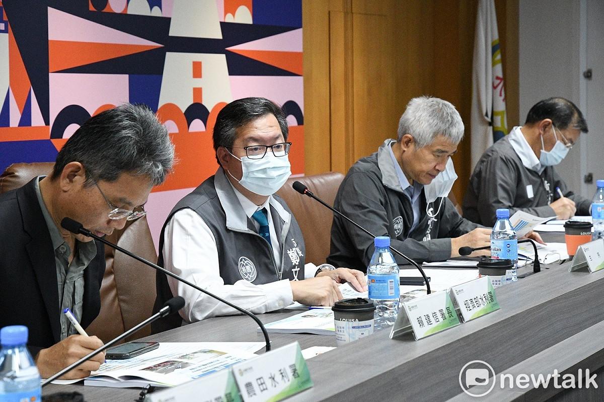 桃園市政府今(19)日與經濟部水利署、農委會農水署桃園分處和台水公司召開桃園市防旱會議。 圖：林昀真/攝