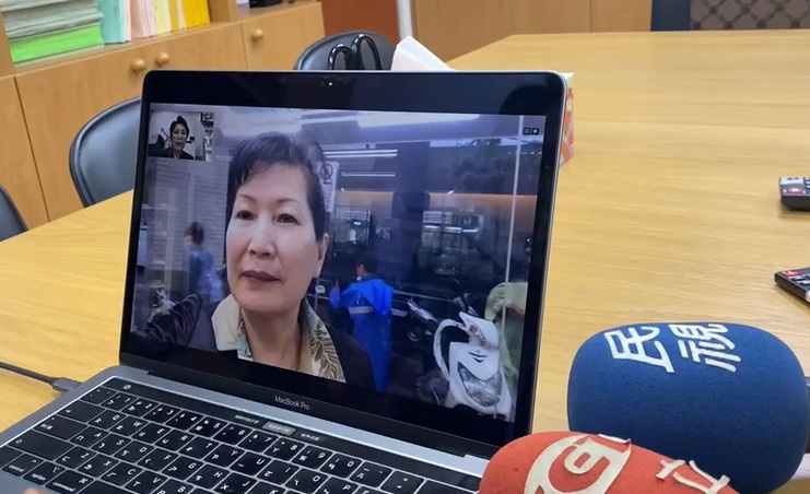 國民黨立委溫玉霞連線斐濟台商，說明斐濟外館舉辦的國慶活動，遭中國外館人事鬧場的狀況。 圖：溫玉霞國會辦公室/提供