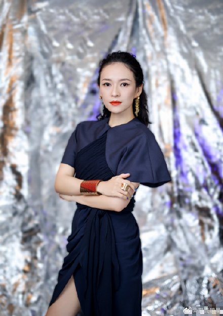 章子怡近日出席活動。 圖：翻攝自潮流明星微博