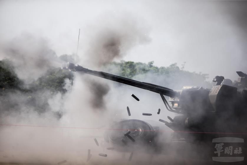 空軍防空暨飛彈指揮部射擊競賽，官兵戮力爭取單位榮譽。 圖：軍聞社／提供